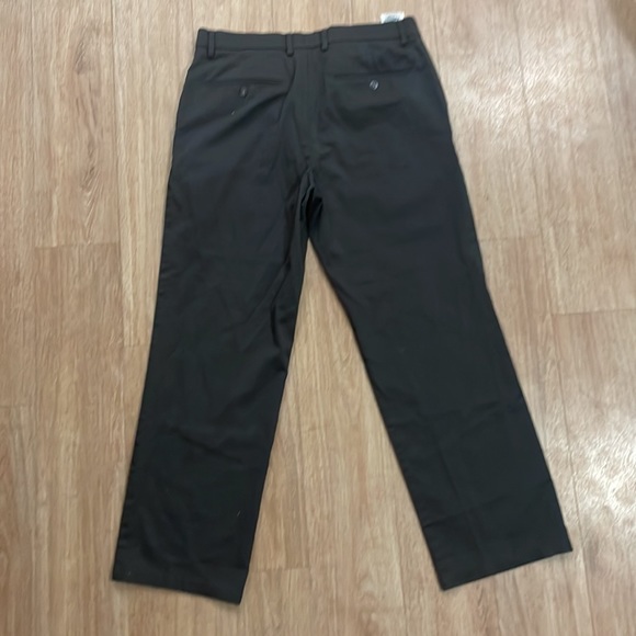 Dockers signature khaki straight fit D2 33x30 - Picture 2 of 2